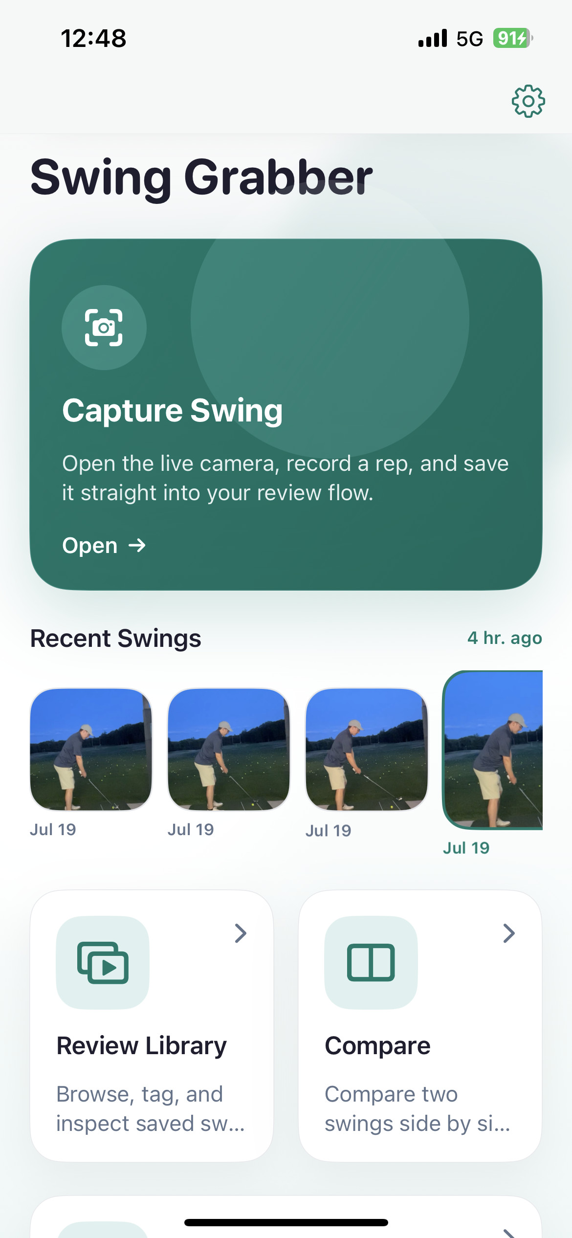 SwingGrabber iPhone home screen with capture and review options